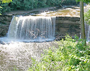 Upper Tahquamenon Falls